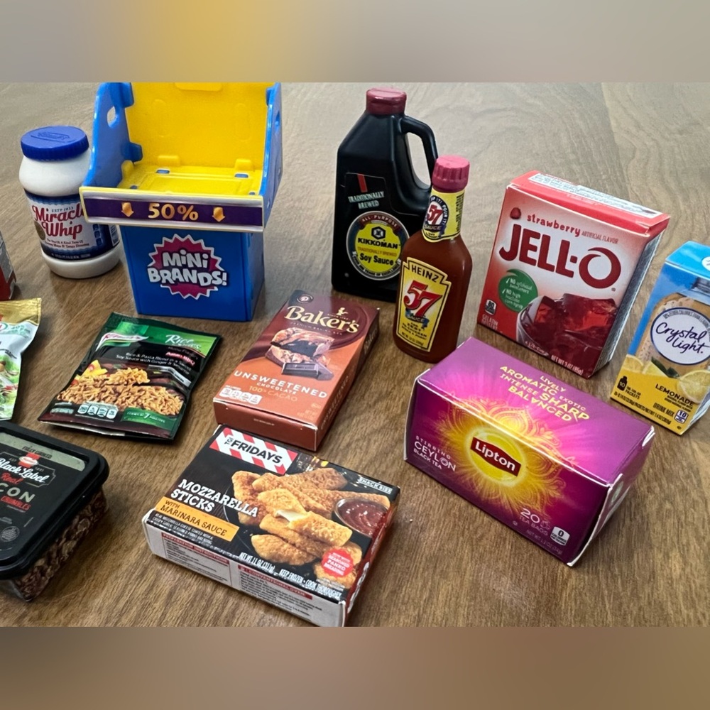 Mini Brands Bundle - Picture 3 of 3